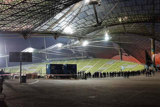 台上展现自 台上展现自